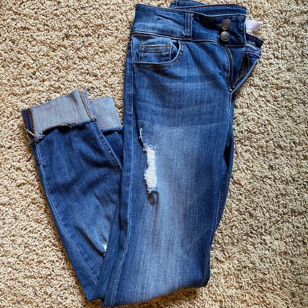 Women’s Size 5 Cello Ankle Cuffed Jeans
